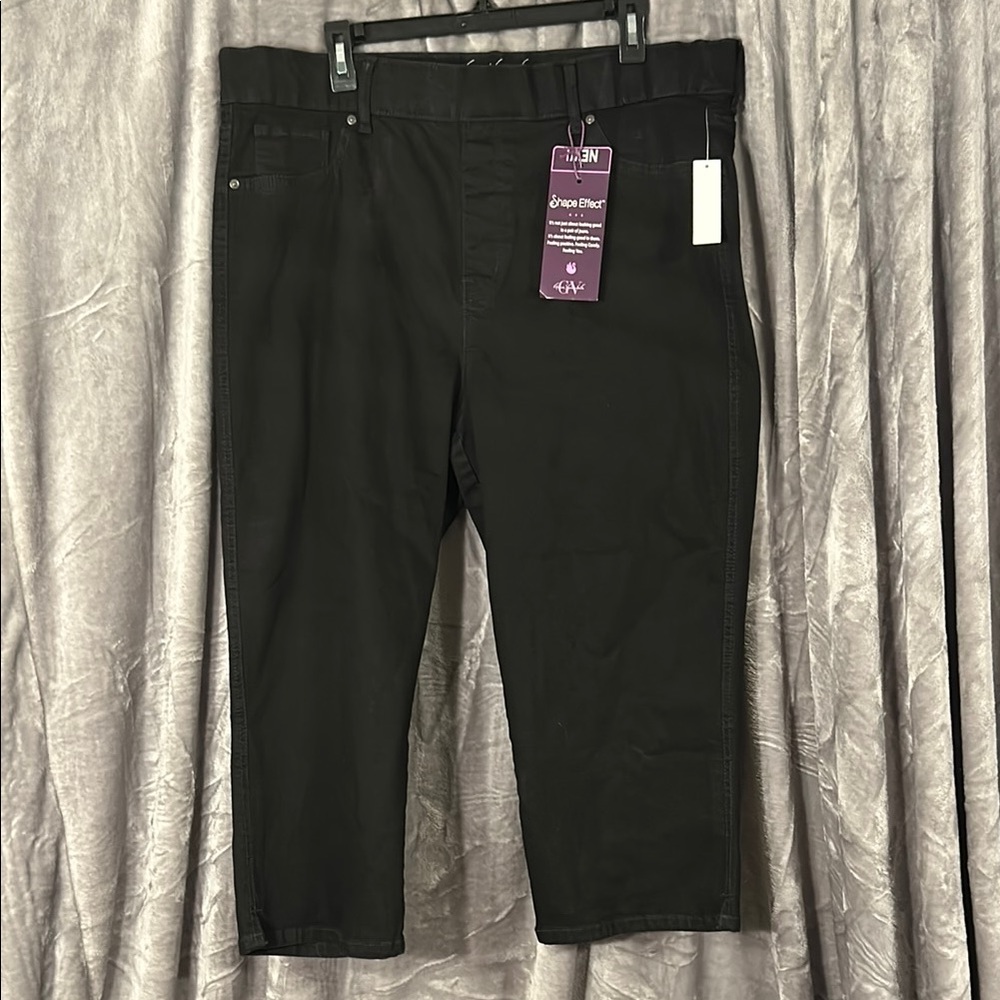 Gloria Vanderbilt Black Shape Effect Jean Capris